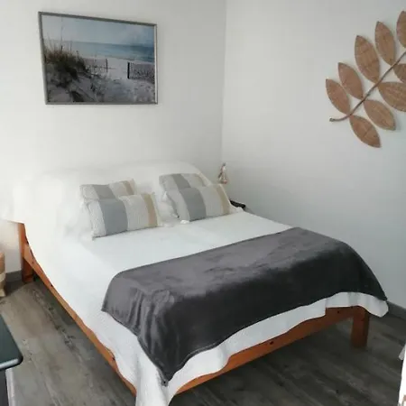 Apartament Jolie A Louer Dans La Pinede A 5mn A Pied De La *